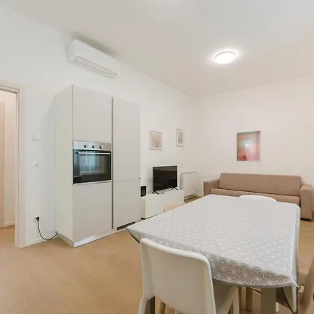 Apartamento Casa Aurora - Canal View & 5 Min From Accademia Bridge