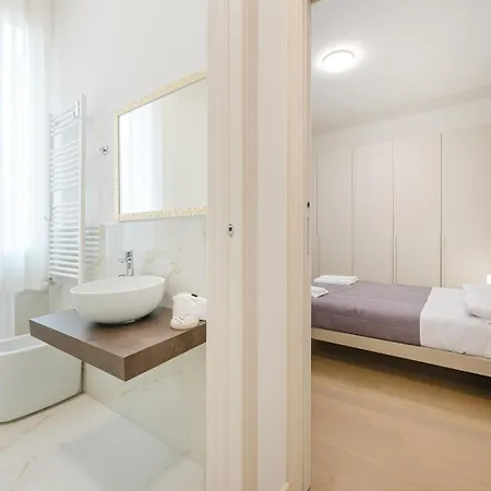 Casa Aurora - Canal View & 5 Min From Accademia Bridge Apartamento *