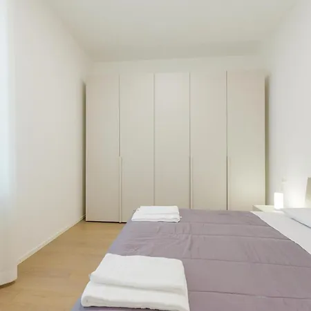 Casa Aurora - Canal View & 5 Min From Accademia Bridge