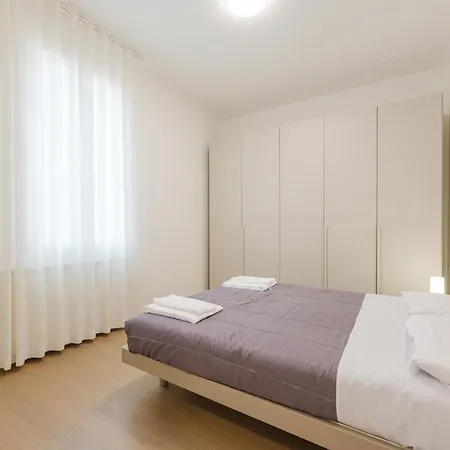 Casa Aurora - Canal View & 5 Min From Accademia Bridge Apartamento Venecia