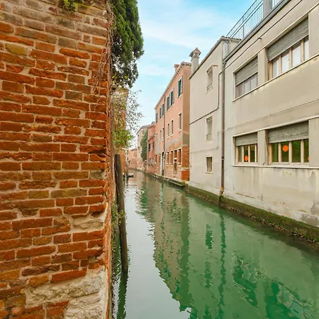 Casa Aurora - Canal View & 5 Min From Accademia Bridge Apartamento *